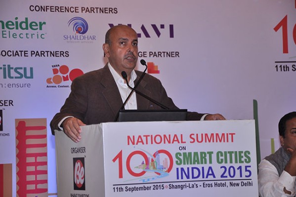 Shri Tarun Kapoor, IAS, Joint Secretary, Ministry of New & Renewable Energy, Govt. of India, addressing the audience.
